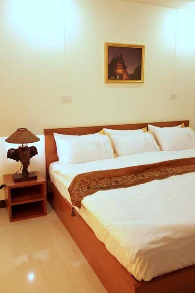 Rafael Hotel And Mansion Bangkok - Sha Extra Plus Certified Exterior foto